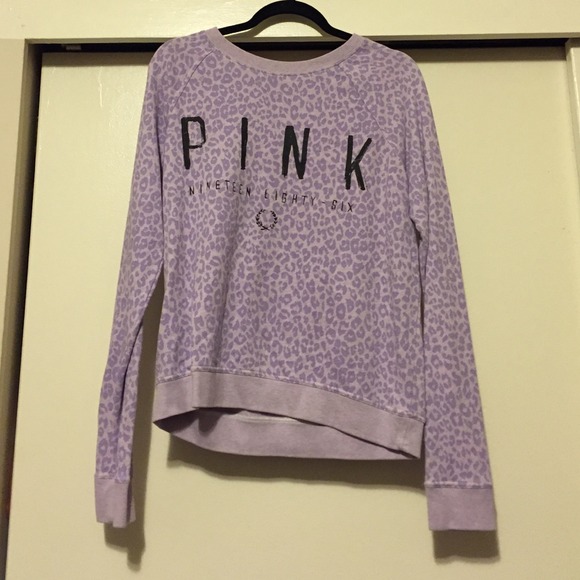 Small VS sweater never worn