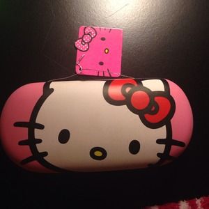 Hello kitty sunglass case!
