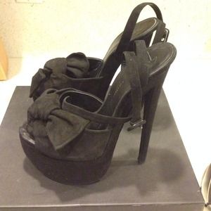 Giuseppe Zanotti "bow tie" sandals