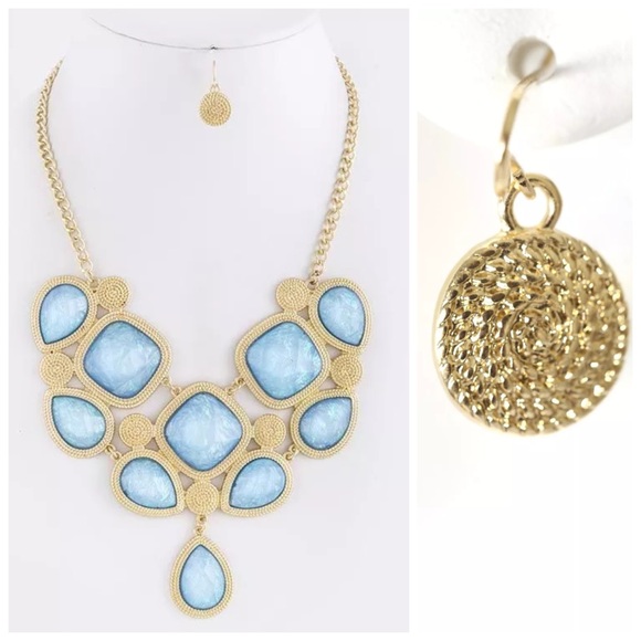 Textured Statement Necklace - Picture 2 of 4