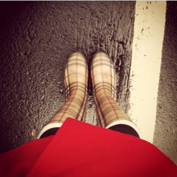 Authentic Burberry Rainboots - Picture 2 of 2