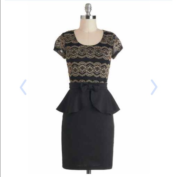 Modcloth foyer fete dress small Nwot