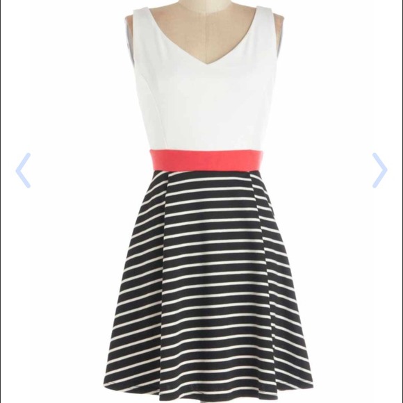 Modcloth started from the bobbin medium Nwot