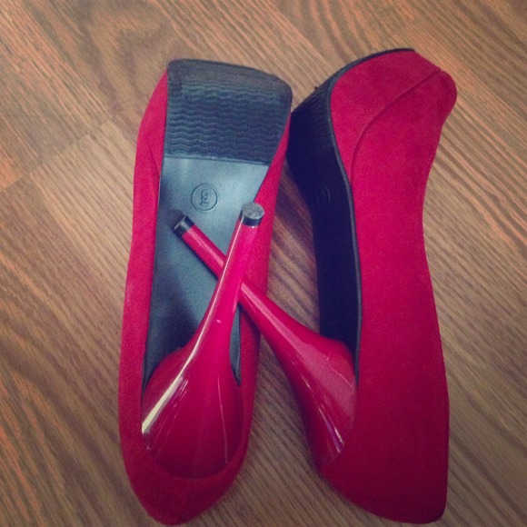 Mossimo red stiletto heels size 9