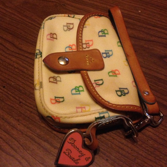 Wristlet - Picture 2 of 3
