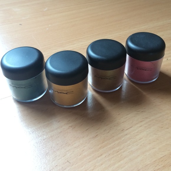MAC cosmetics PURE pigments - lot of 4