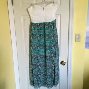 *bundle* White and blue maxi dress