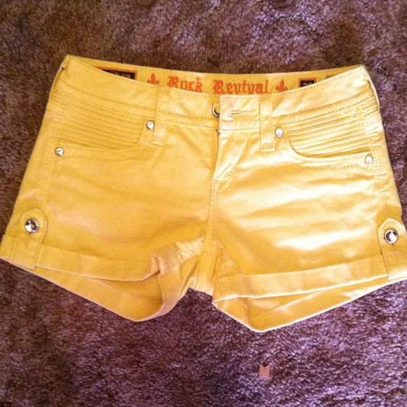 Yellow rock revival shorts