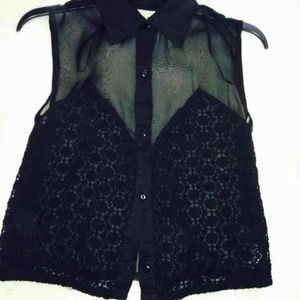 Black lace/mesh crop top (s)
