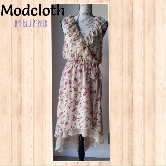 Modcloth Dresses & Skirts - NEW Tan Floral Dress from Modcloth