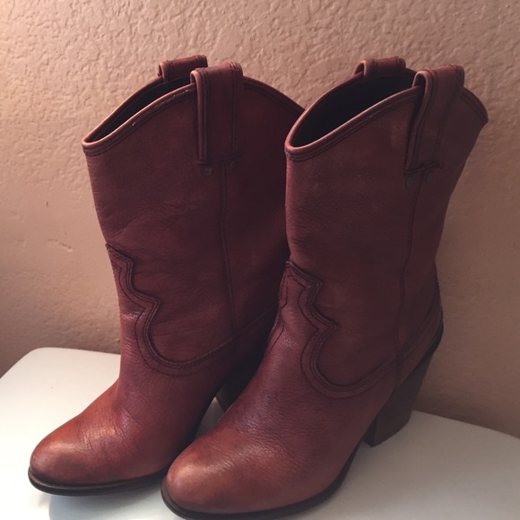 Lucky Brand cowboy brown boots