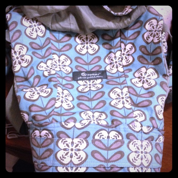 -Hold-Petunia Pickle Bottom Ergo baby Carrier