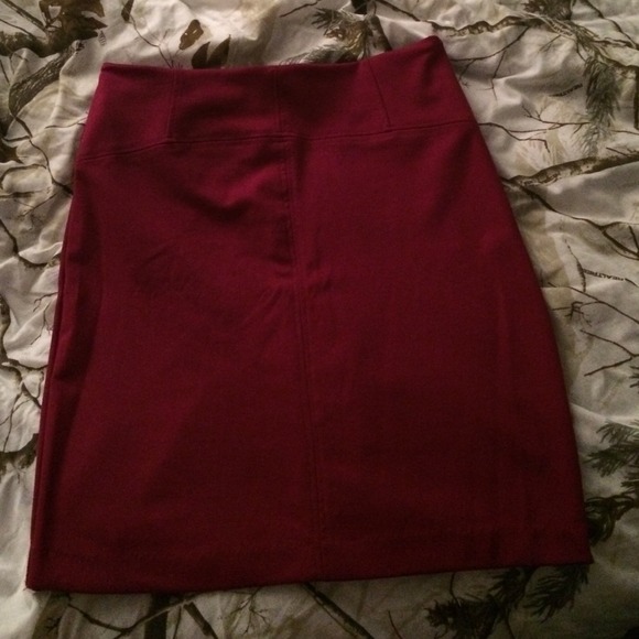 New York and Co, Size 12, Cranberry color