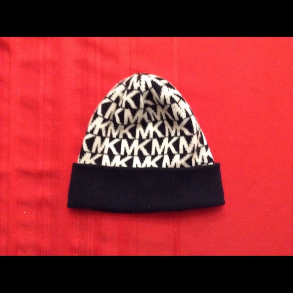 **SOLD***Authentic Michael Kors beanie - Picture 1 of 2