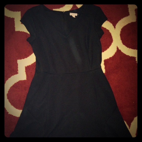 💥SOLD💥Black ripped dress