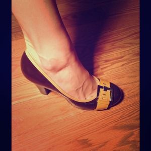 👠Gianni Bini Patent Brown/Tan Heels👠