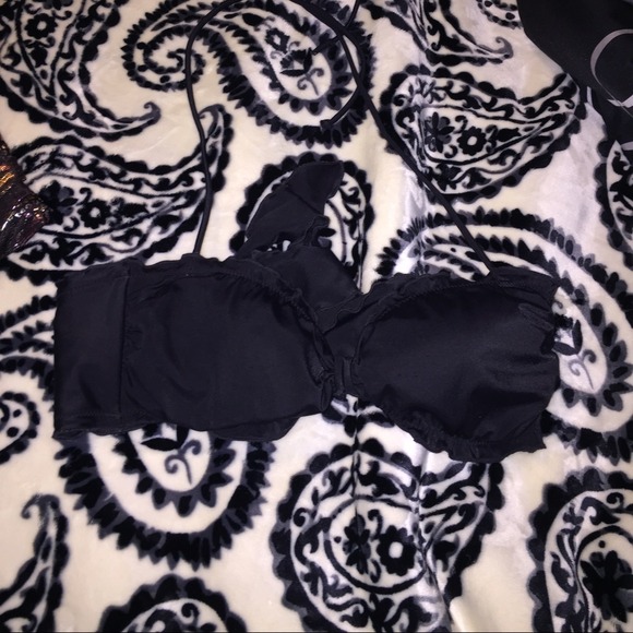 Victoria secret swimsuit top worn once!
