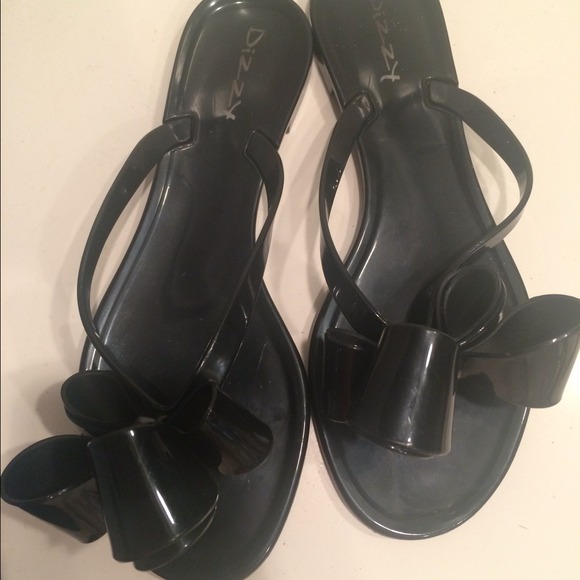 Black rubber sandals