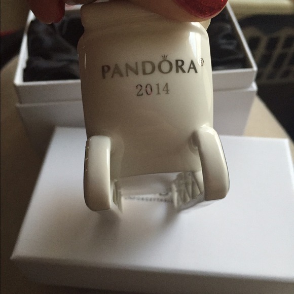 Pandora Sleigh ornament 2014