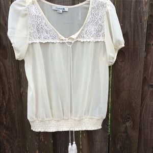 very pretty lace blouse!