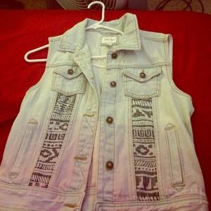 This is a tribal vest size small from Forever 21