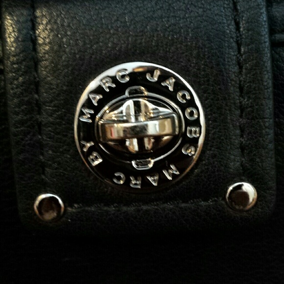 Marc Jacobs black leather wallet