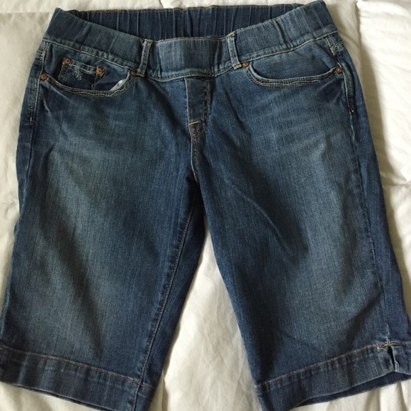 Lucky brand dungarees. Stretch.