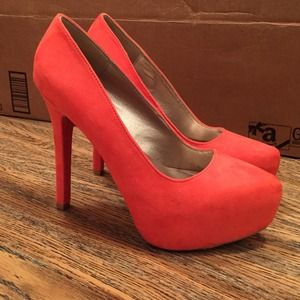 🎀Charlotte Russe Orange Pumps