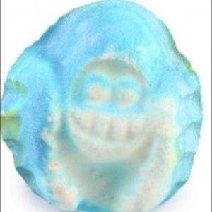 Lush Abombinaball bath bomb