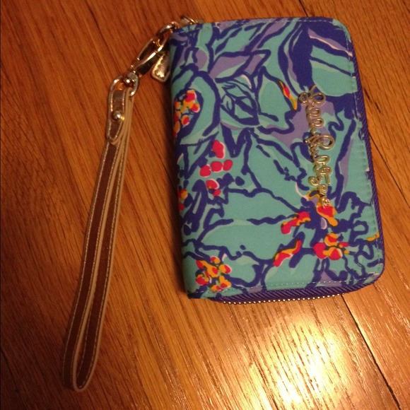 Lilly Pulitzer Call Me Wallet in Iris Blue Mai Tai