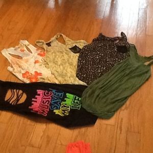 Medium tank top bundle get all 5 for one price!!!!