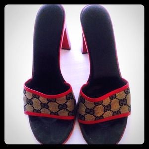 💫Tonight ONLY💫Classic 💯AUTHENTIC  Gucci Sandal