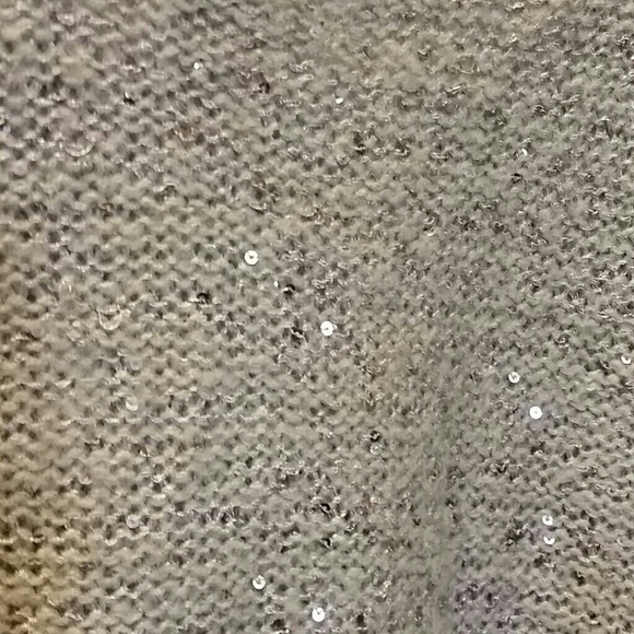 Gray holiday sweater - Picture 2 of 2