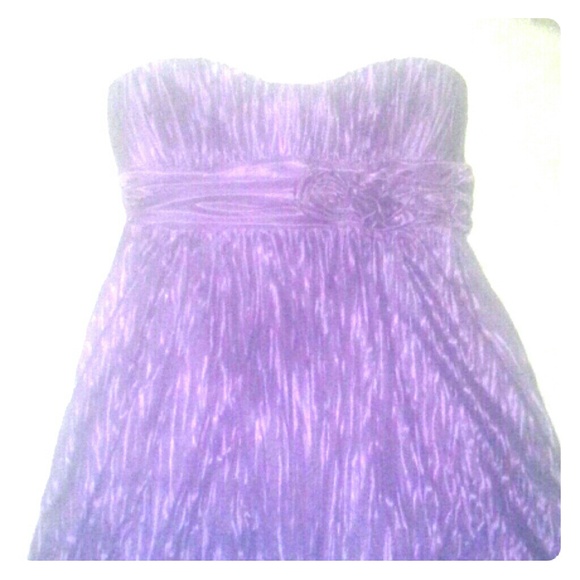 Gorgeously rippled burgundy mini dress w/flowers - Picture 1 of 3