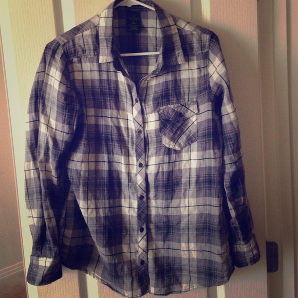 🔵Cozy white and grey flannel