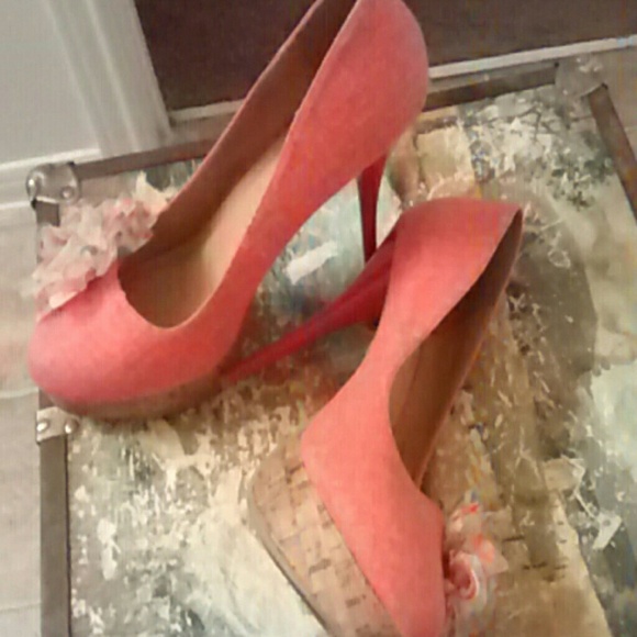 Heels - Picture 2 of 3
