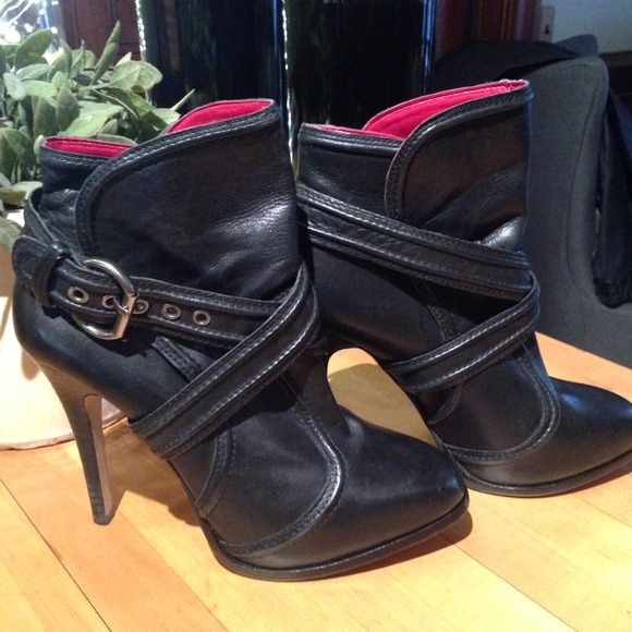MaxStudio Boots