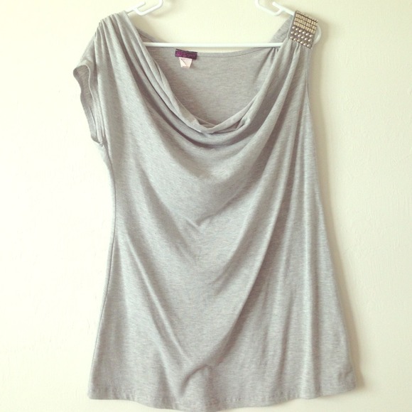 One sleeve elegant t-shirt