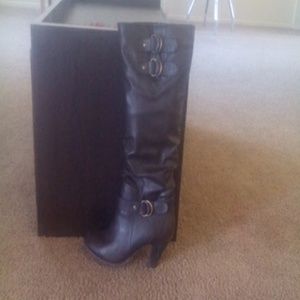 Rampage boots