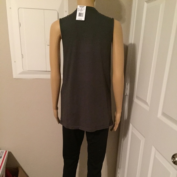 Frozen "Elsa" muscle tank top - Picture 4 of 4