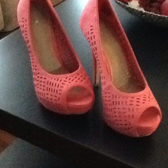 Apt9 coral heels