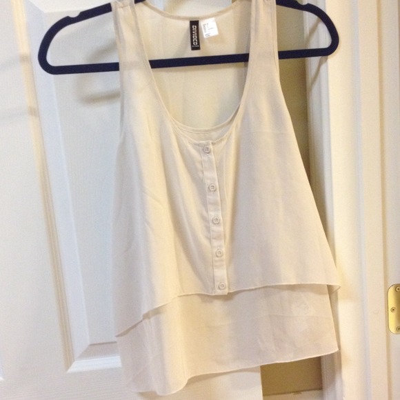 Flowy Cream Top