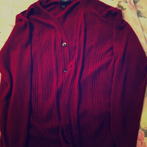 Mens burgundy sweater
