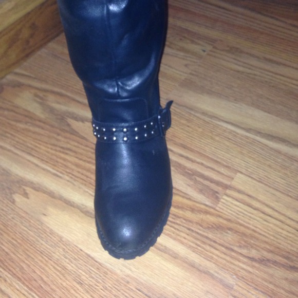 Black Boots
