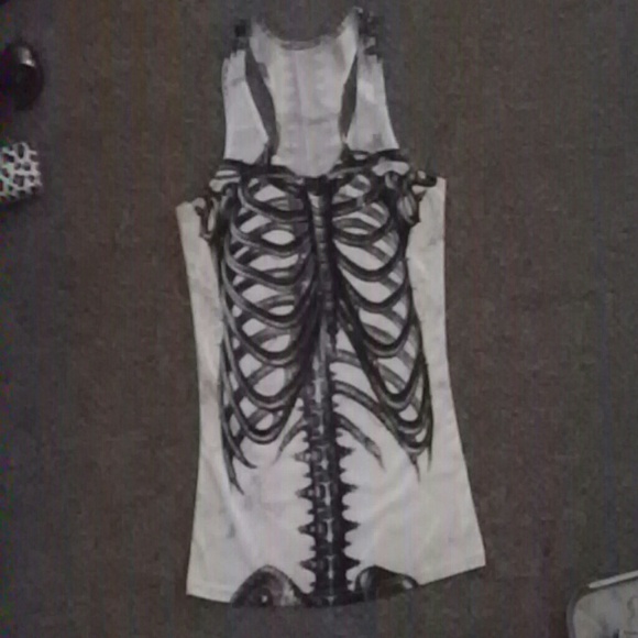 Skeleton rib tank