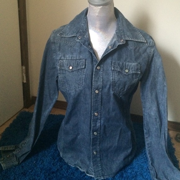 Blue jean shirt