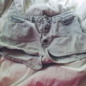 American Apparel shorts!!