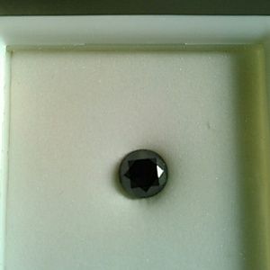 1.1 Ct BlACK irradiated Round Diamond