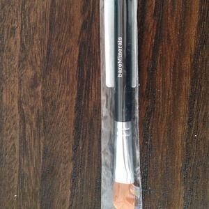 Bare minerals concealer brush