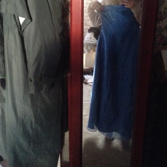 Blue ball gown - Picture 2 of 4